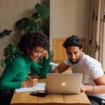 Ditch the Lone Wolf Learning: How to Unleash Your Team’s Brainpower with Collaborative Tools